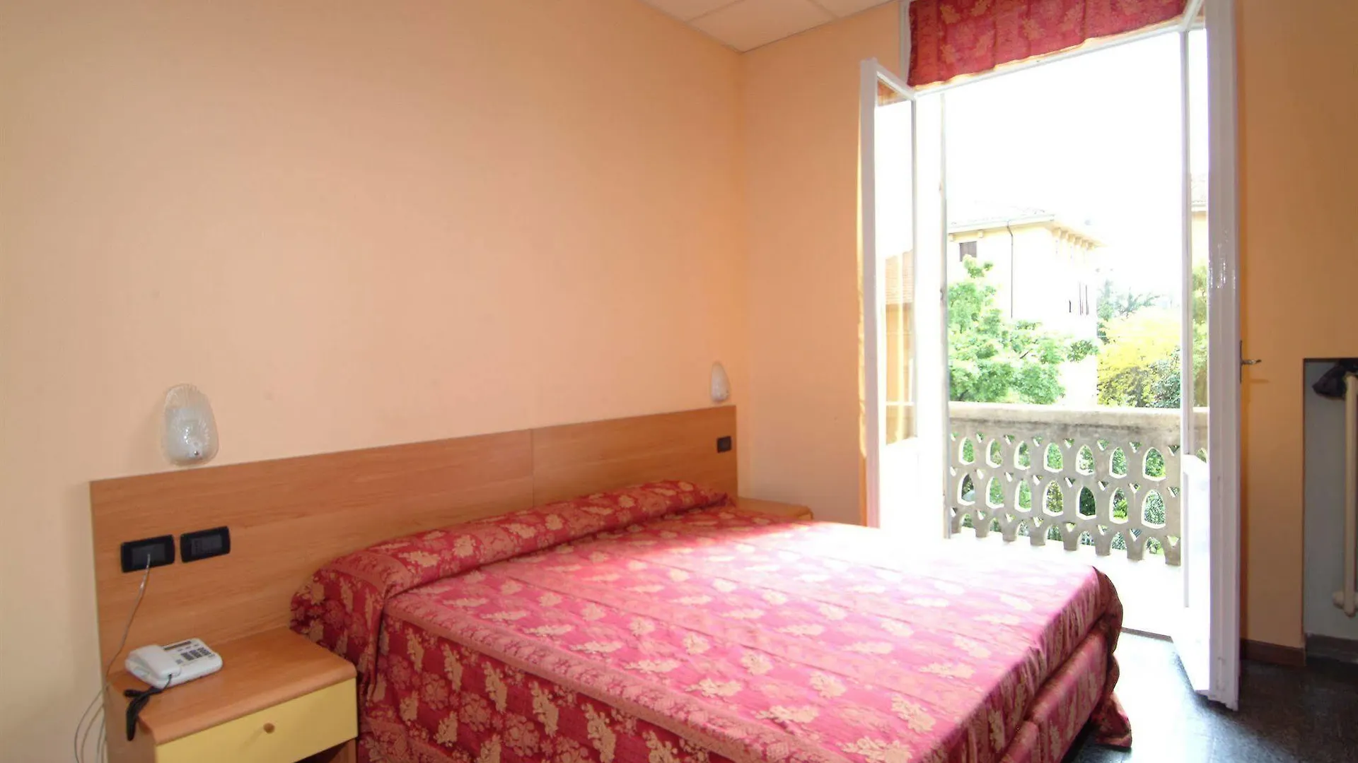 Hotel San Geminiano Modena 2*,  Italy